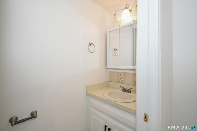 421 Emmett Street APT 4, Bristol, CT 06010