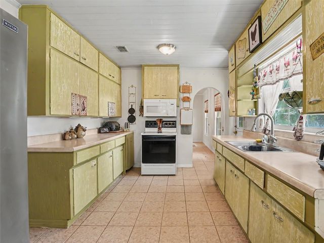 3300 BAILEY ROAD, Mulberry, FL 33860