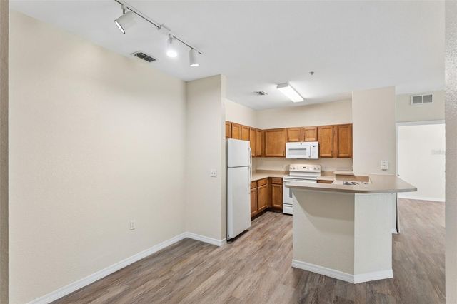 8136 CLAIRE ANN DRIVE 207, Orlando, FL 32825