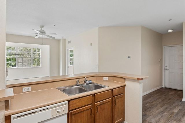 8136 CLAIRE ANN DRIVE 207, Orlando, FL 32825