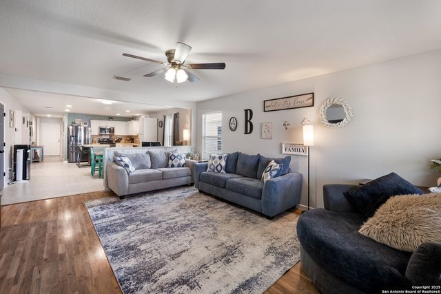 9411 Hanover Sky, Converse, TX 78109