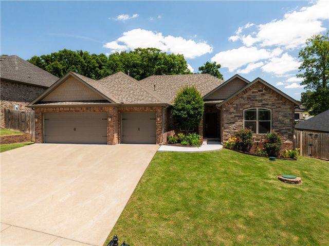 1206 Sycamore Street, Cave Springs, AR 72718