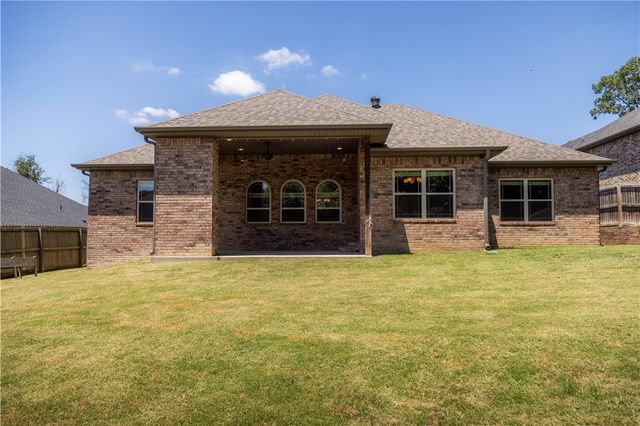 1206 Sycamore Street, Cave Springs, AR 72718