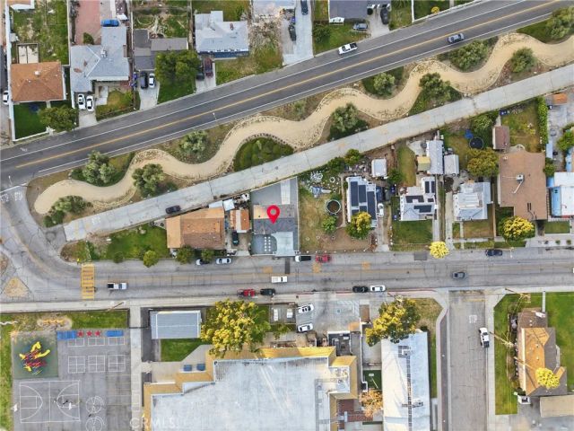 3884 N Mountain View, San Bernardino, CA 92405