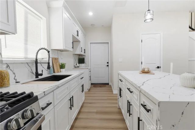 3884 N Mountain View, San Bernardino, CA 92405