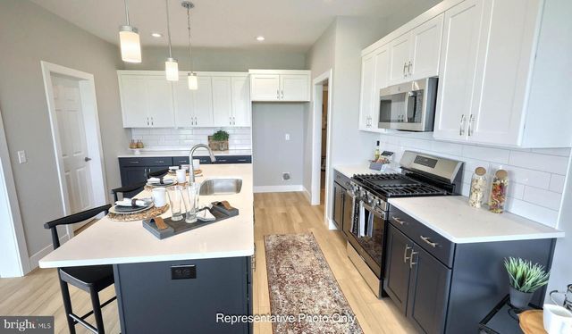 532 STONE GATE BLVD, Annville, PA 17003