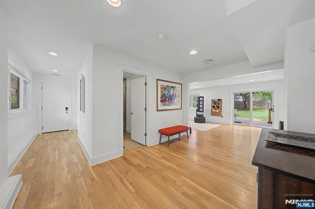 61 Center Street, Cresskill, NJ 07626