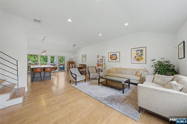 61 Center Street, Cresskill, NJ 07626
