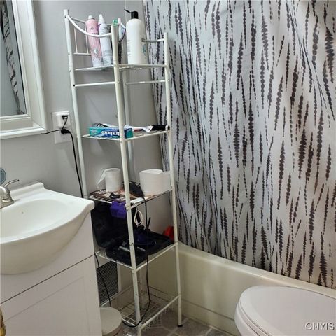 315 Roberts Street, Lenox, NY 13032