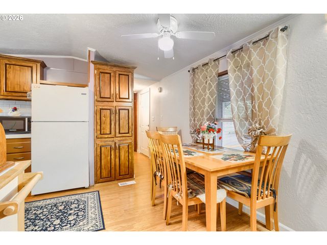 13401 Ne 28TH St 222, Vancouver, WA 98682