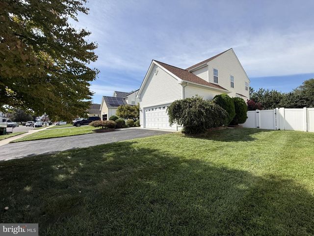 68 CONCORD BLVD, Sicklerville, NJ 08081