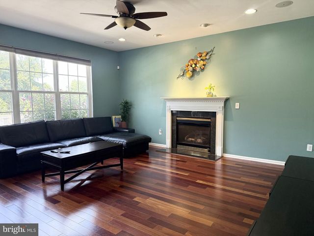 68 CONCORD BLVD, Sicklerville, NJ 08081