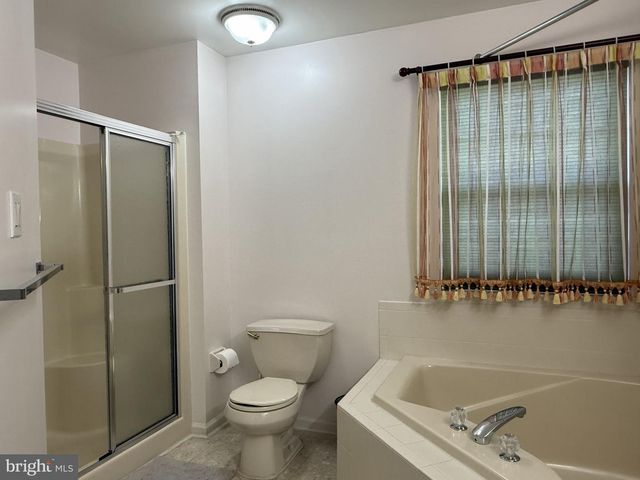 68 CONCORD BLVD, Sicklerville, NJ 08081