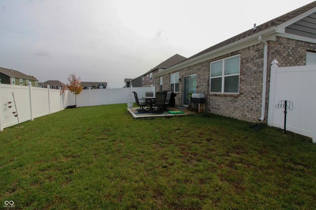 914 Ridge Rock Lane, Bargersville, IN 46106