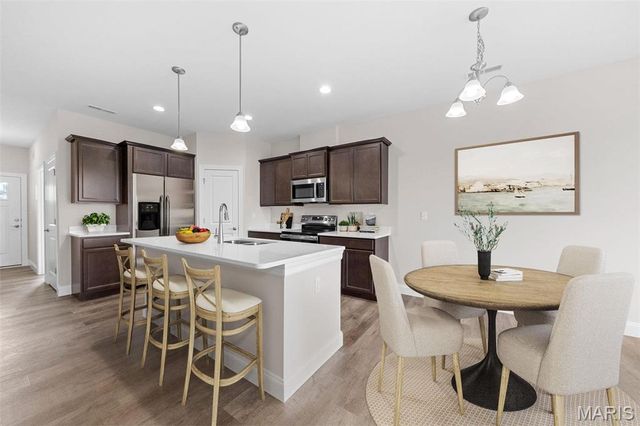 887 Walter Way, Washington, MO 63090