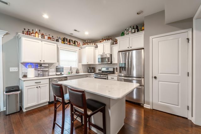 1144 Autumn Ridge Drive, Lexington, KY 40509