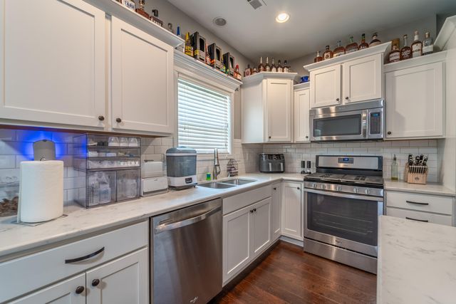 1144 Autumn Ridge Drive, Lexington, KY 40509