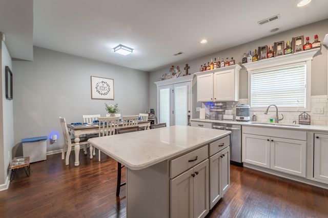 1144 Autumn Ridge Drive, Lexington, KY 40509