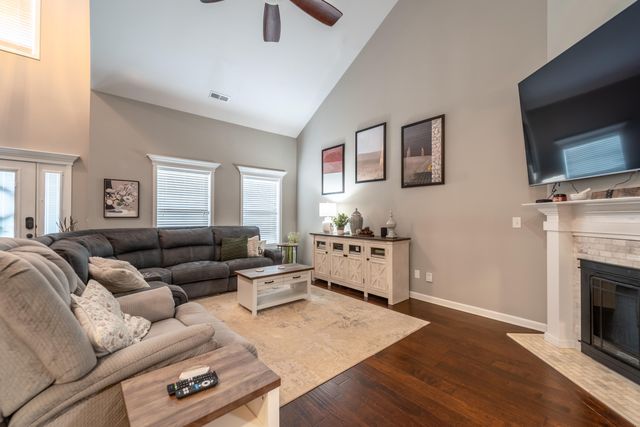 1144 Autumn Ridge Drive, Lexington, KY 40509