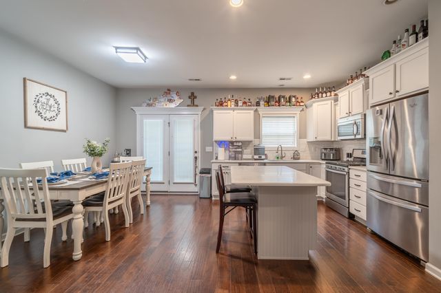 1144 Autumn Ridge Drive, Lexington, KY 40509