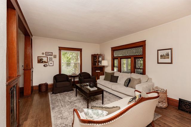 1643 York Street, Des Moines, IA 50316
