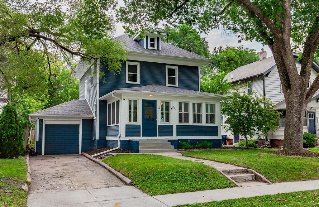 1643 York Street, Des Moines, IA 50316