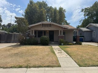 138 E Alhambra Avenue, Fresno, CA 93728