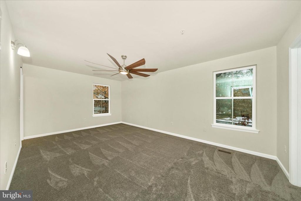 Image 23 of property listing at 7014 LINDEN AVE, Elkridge, MD 21075