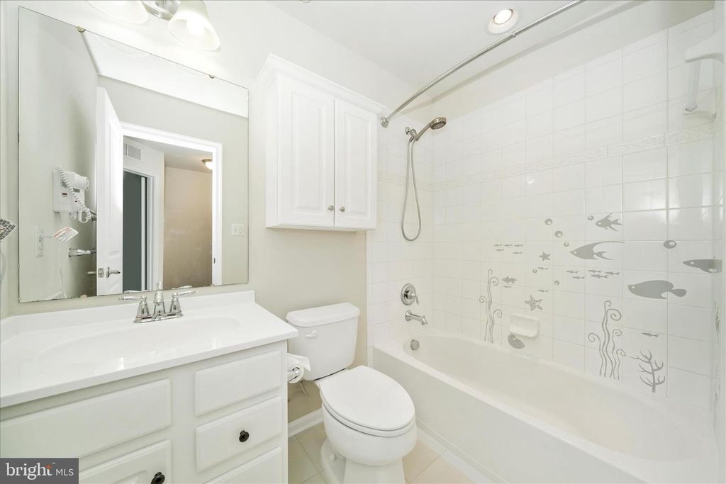 Image 28 of property listing at 7014 LINDEN AVE, Elkridge, MD 21075
