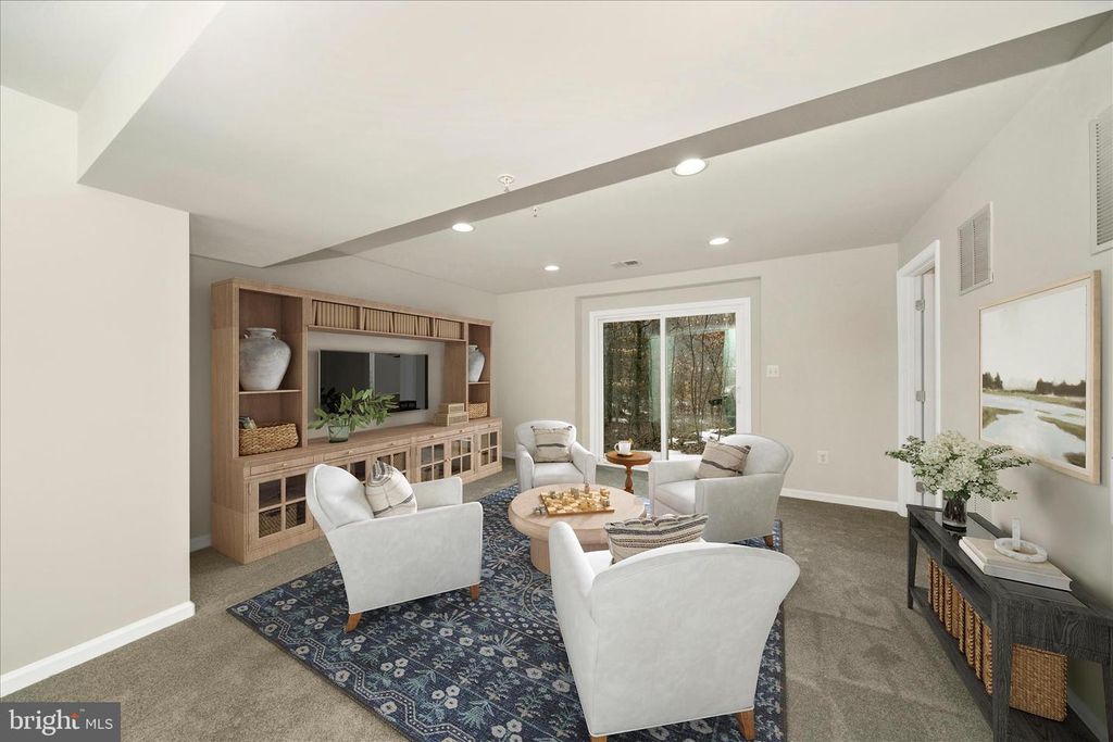 Image 35 of property listing at 7014 LINDEN AVE, Elkridge, MD 21075