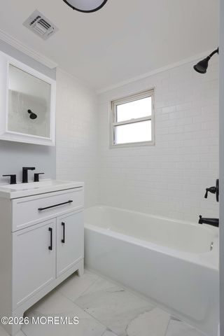 127 7th Street A, Hazlet, NJ 07734