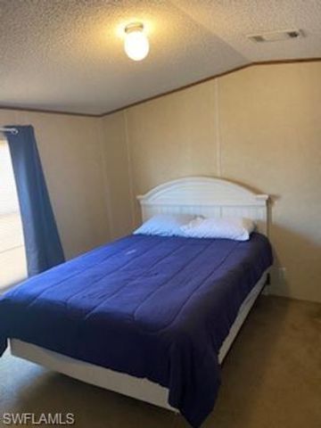 11000 Ballweg LN, Fort Myers, FL 33908