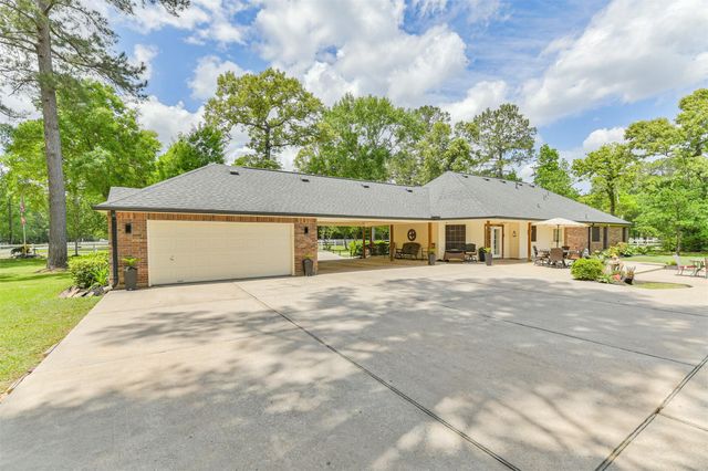 6002 Ranch Park Drive, Magnolia, TX 77354