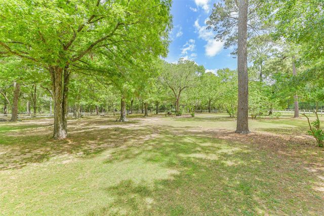 6002 Ranch Park Drive, Magnolia, TX 77354