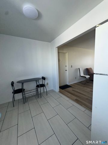 4 Van Zant Street B13, Norwalk, CT 06855