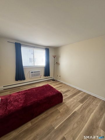 4 Van Zant Street B13, Norwalk, CT 06855