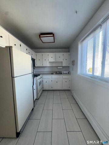 4 Van Zant Street B13, Norwalk, CT 06855