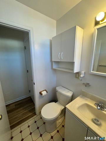 4 Van Zant Street B13, Norwalk, CT 06855