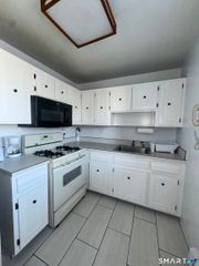 4 Van Zant Street B13, Norwalk, CT 06855