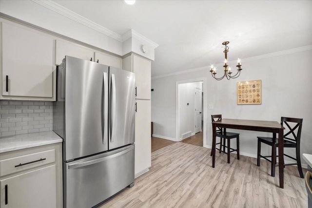 334 Barry AVENUE, Port Washington, WI 53074