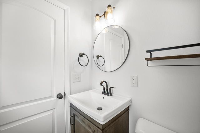 334 Barry AVENUE, Port Washington, WI 53074