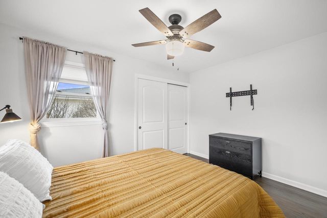 334 Barry AVENUE, Port Washington, WI 53074