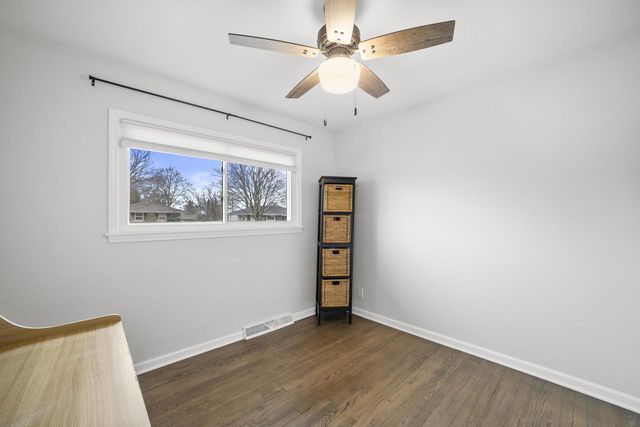 334 Barry AVENUE, Port Washington, WI 53074