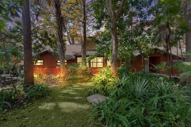 6250 & 5942 E C 478, Center Hill, FL 33514