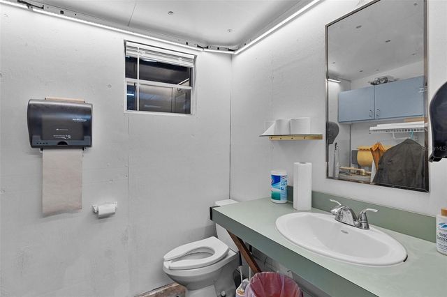 6250 & 5942 E C 478, Center Hill, FL 33514