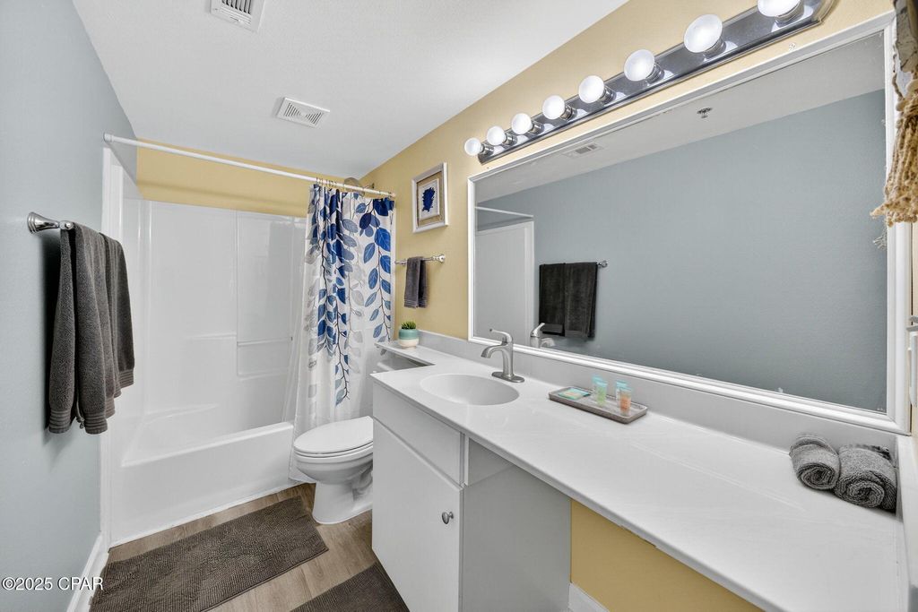 Image 14 of property listing at 9900 S Thomas Drive 1916, Panama City Beach, FL 32408