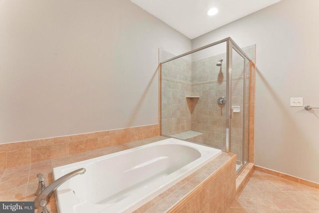 254 CARSON TER, Huntingdon Valley, PA 19006