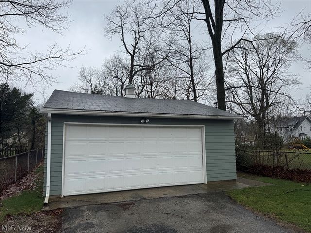 8506 Nowlen Street, Mentor, OH 44060
