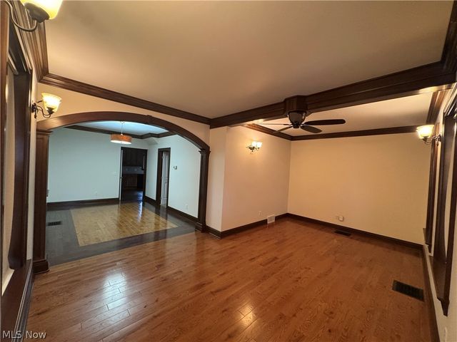 8506 Nowlen Street, Mentor, OH 44060