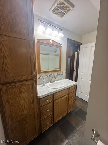 8506 Nowlen Street, Mentor, OH 44060